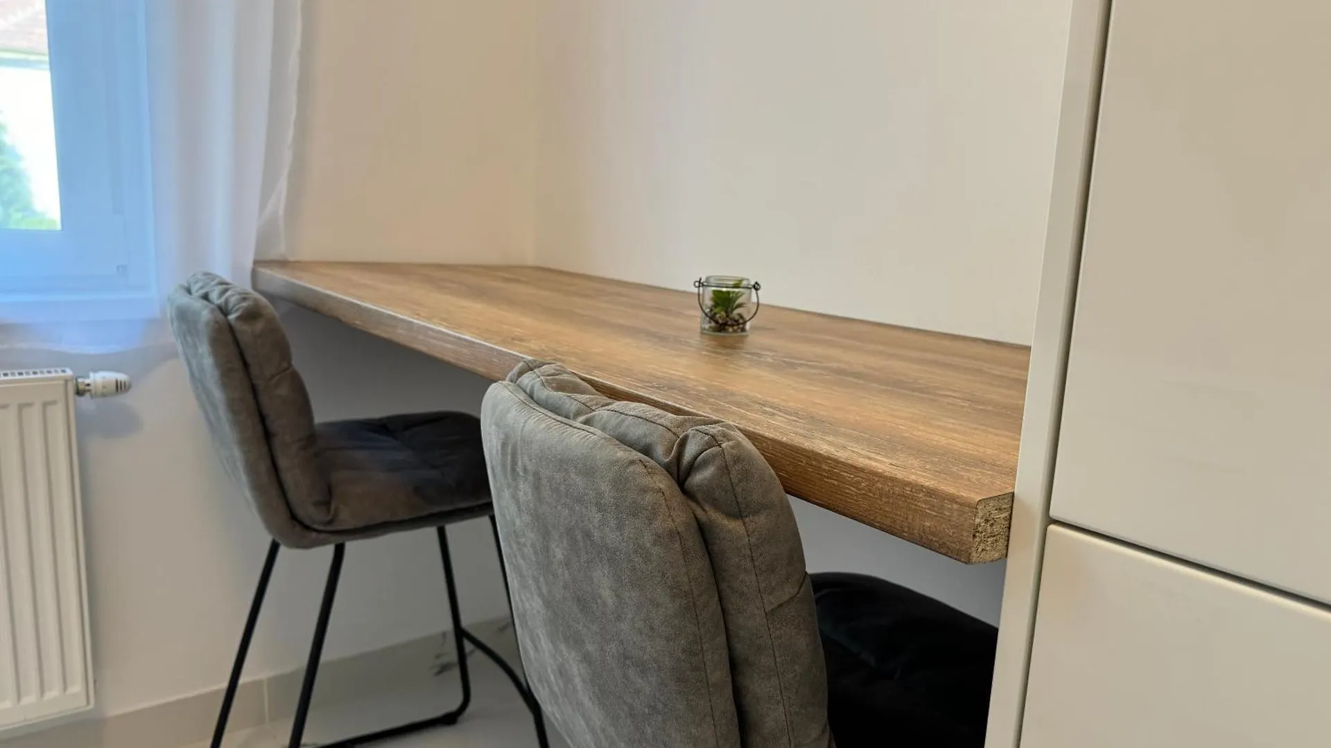 Gemuetliche 2- Zimmer Apartment Nahe Neuen Donau Wenen