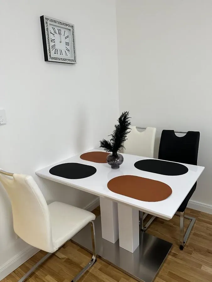 Gemuetliche 2- Zimmer Apartment Nahe Neuen Donau Wenen